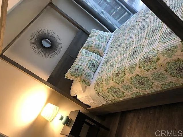 575 6th Ave — Photo 9
