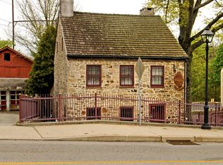 427 S Bethlehem Pike #1, Fort Washington, PA 19034