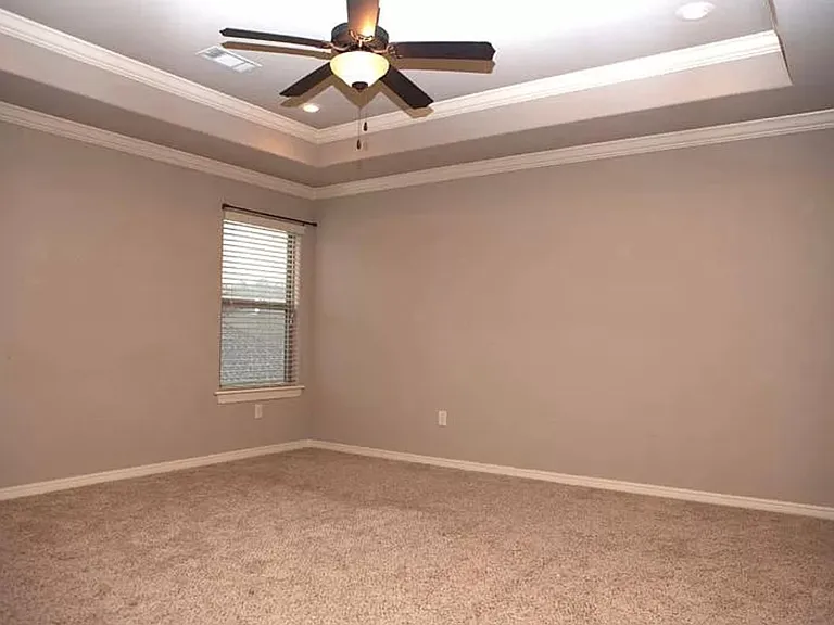2662 N Arroyo Ave — Photo 6