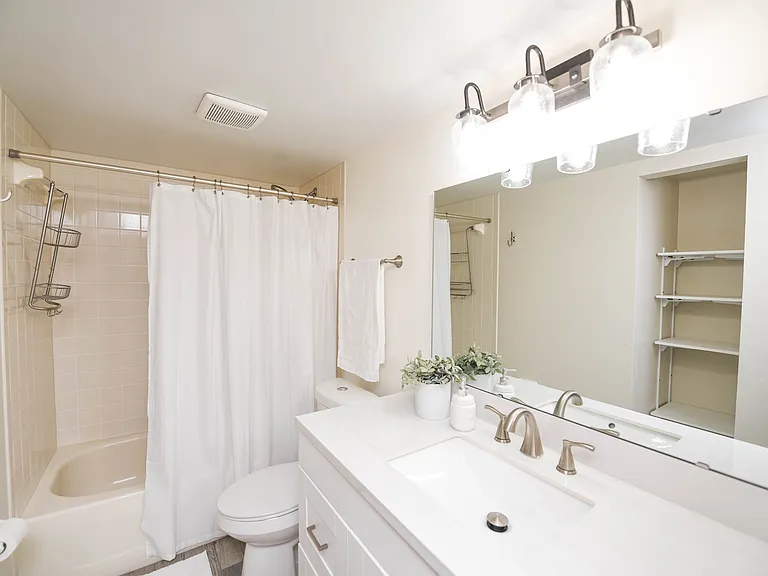 7050 N Highway 1 #103 — Photo 18