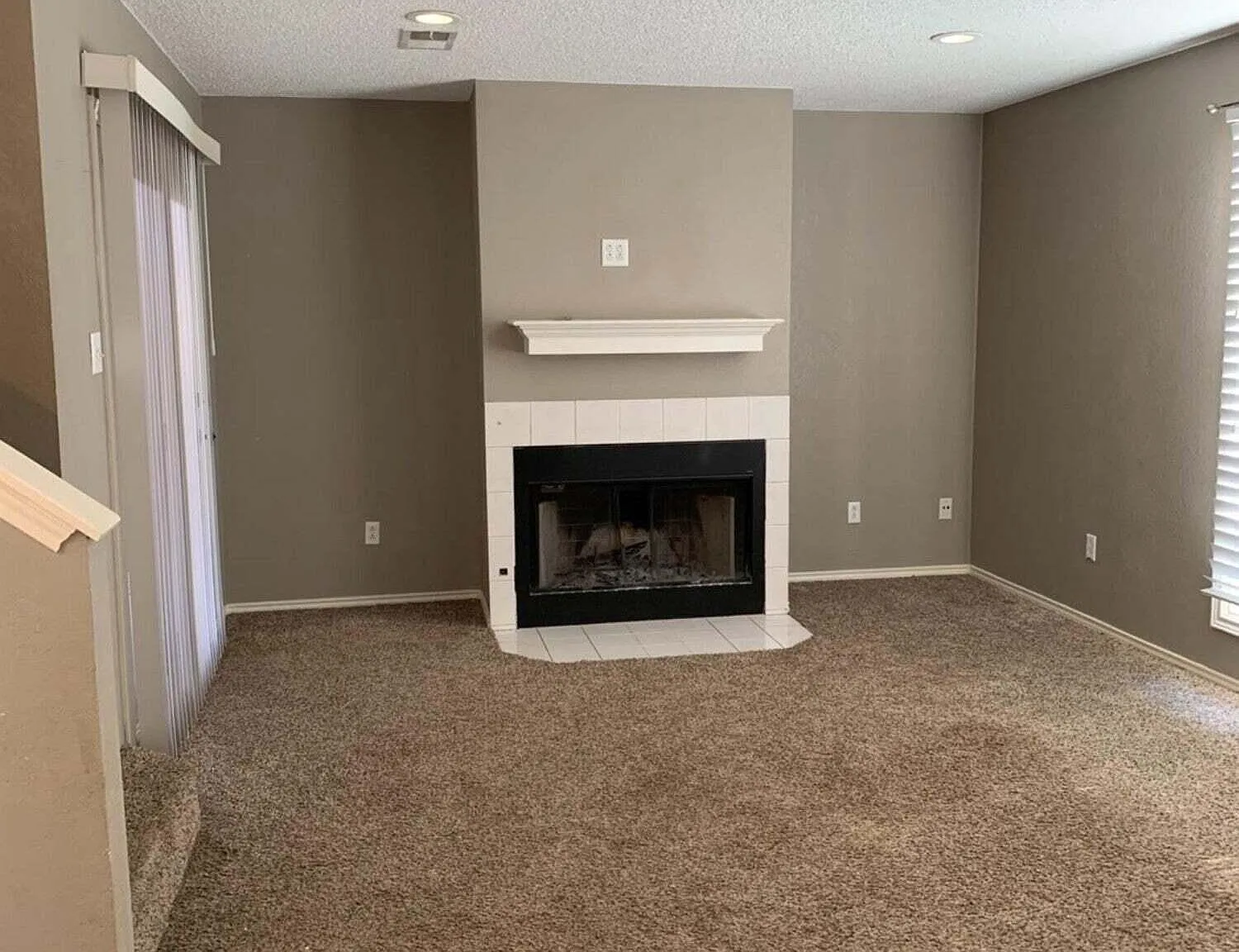 2 bed, 2.0 bath, 1140 sqft, $1,200 — Photo 2