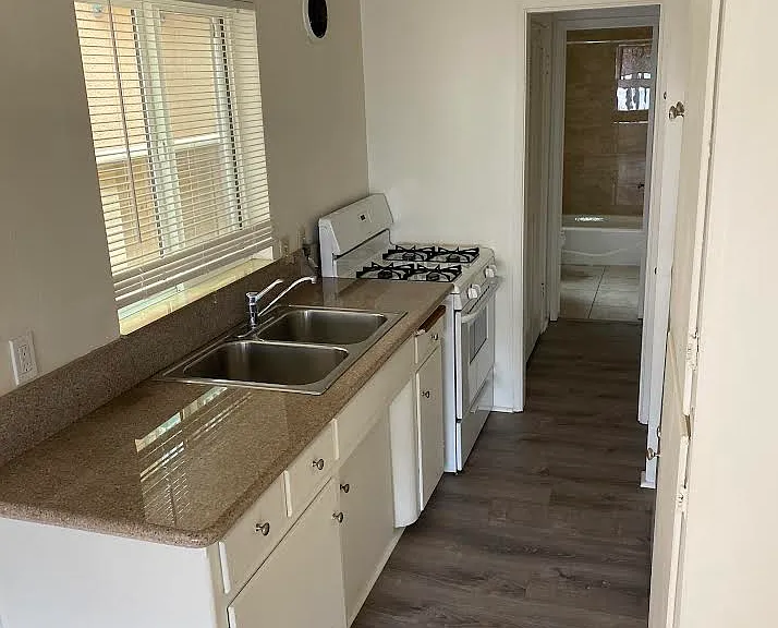 425 Orange Ave #452 — Photo 3