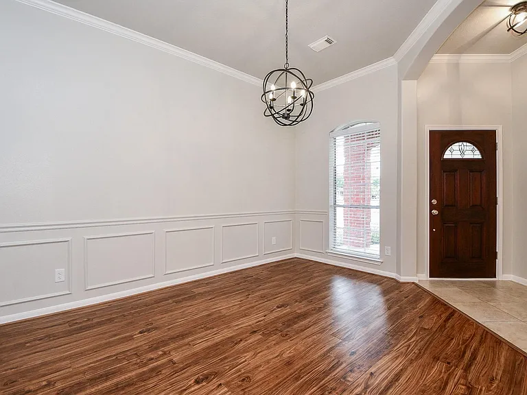 802 Childers Ct — Photo 11