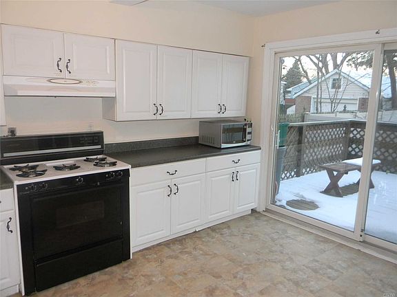4th image of 2369 Lincoln St