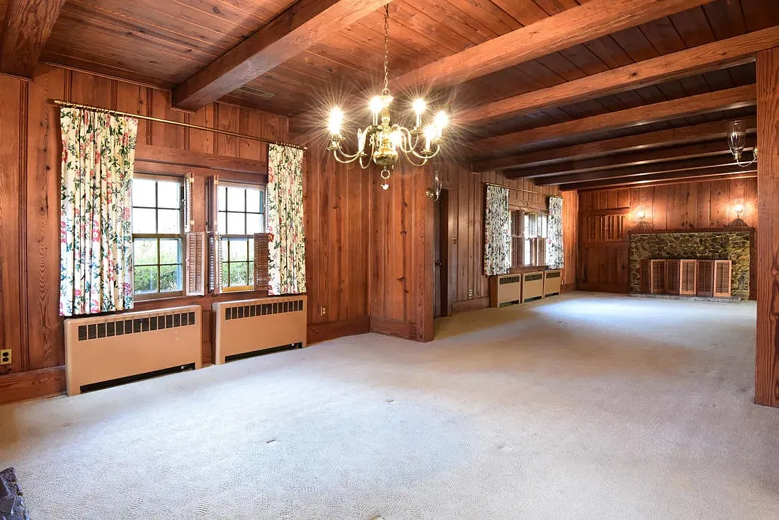 4 bed, 2400 sqft, $2,300 — Photo 4