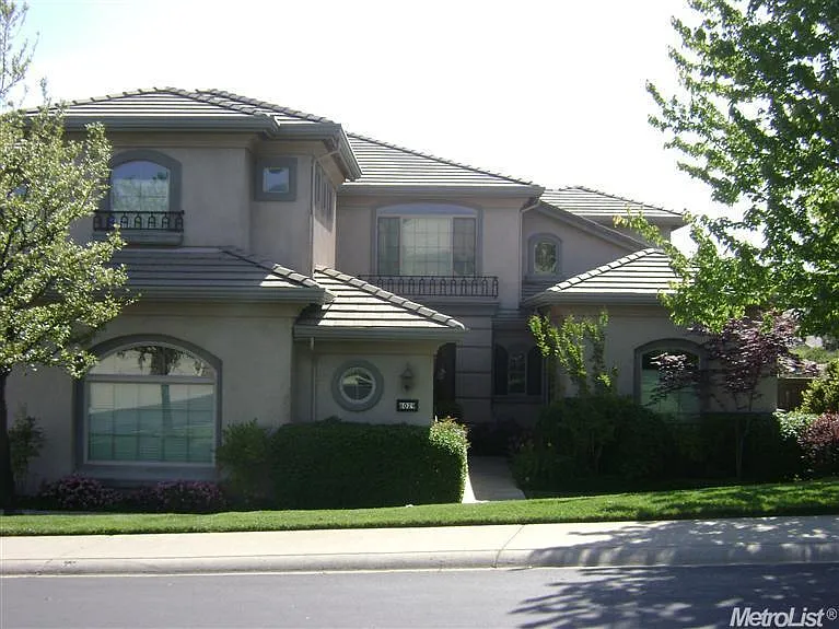 8029 Marches Way photo 1