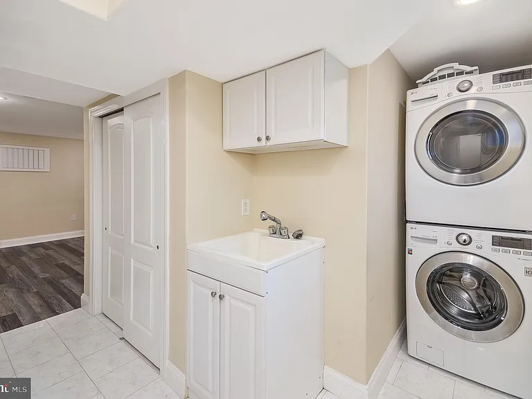320 Wesmond Dr — Photo 18