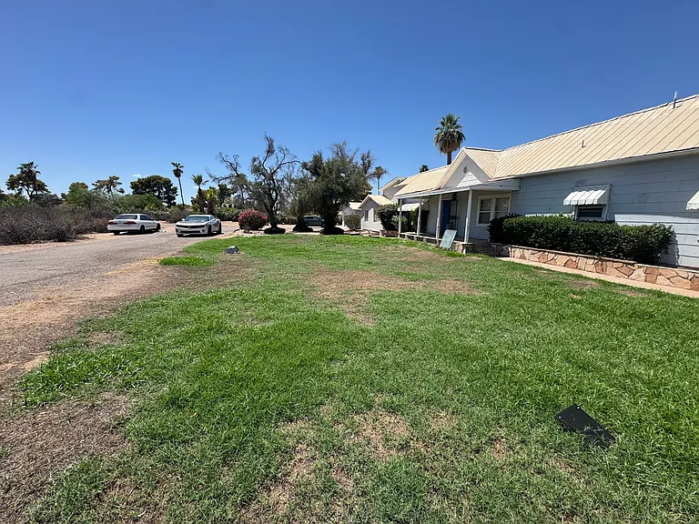 1808 E Loma Vista Dr — Photo 3
