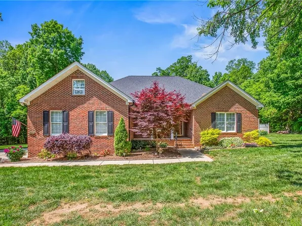 5222 Appomattox Rd, Pleasant Garden, NC 27313