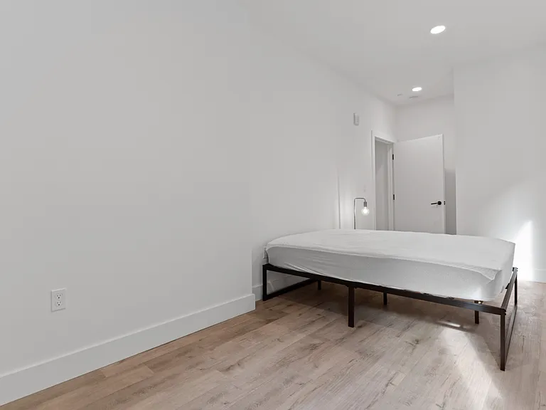 Bosco 1717 University Ave — Photo 136