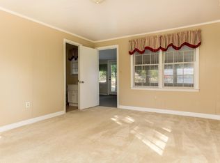 93 Lazy Ln, Ridgeway, SC 29130