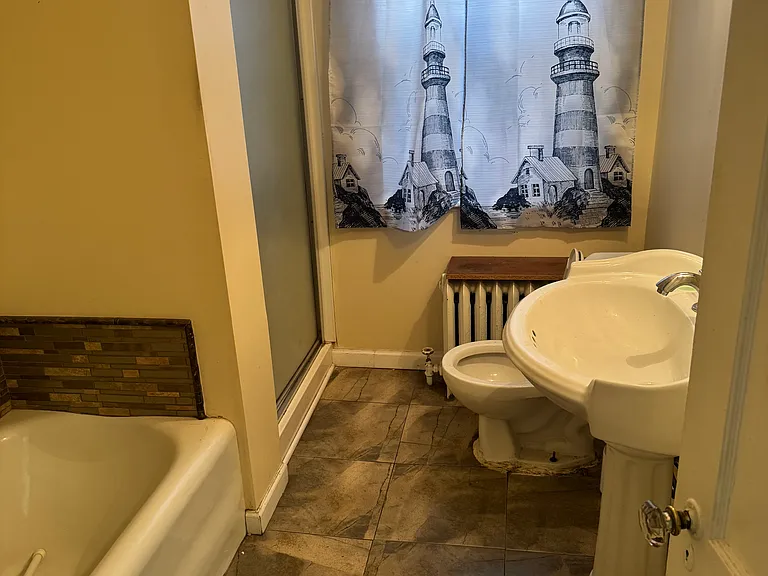 883 Farmington Ave #1 — Photo 8