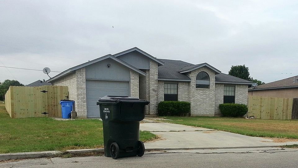 1st image of 700 Roosevelt Dr
