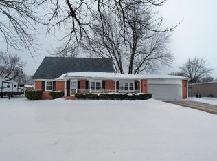 407 E Greenwood Ave, Crown Point, IN 46307