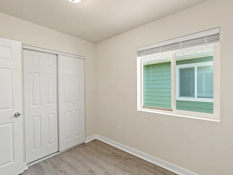 522 W Cushing St #1 — Photo 12