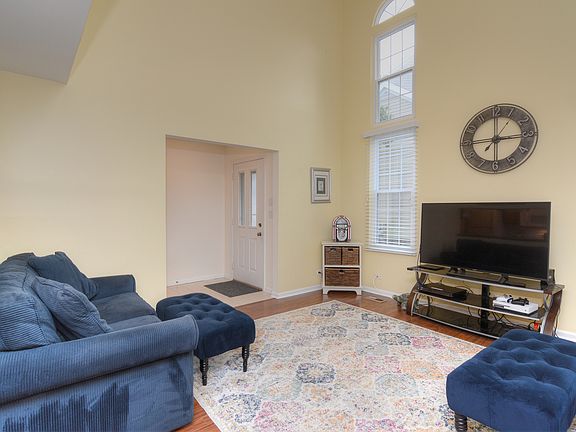 3rd image of 456 Kilkenny Ct #456