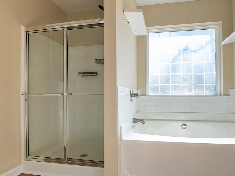 700 Keyes Dr — Photo 15