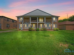 2403 Rockspring Rd, Toledo, OH 43614