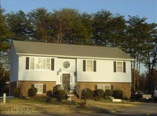 4925 Carver Glen Ln, Winston Salem, NC 27105