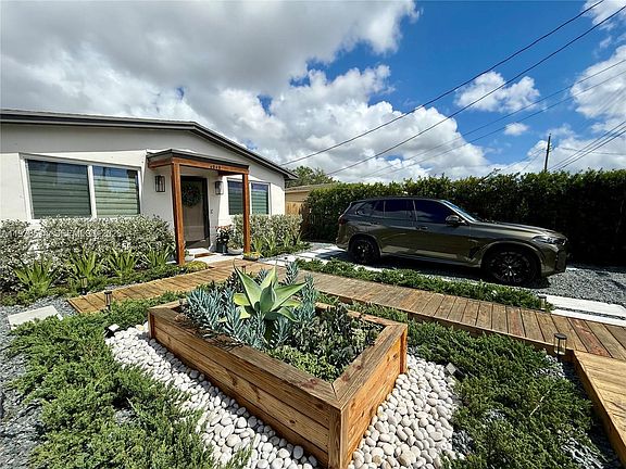 2nd image of 6545 SW 27th St