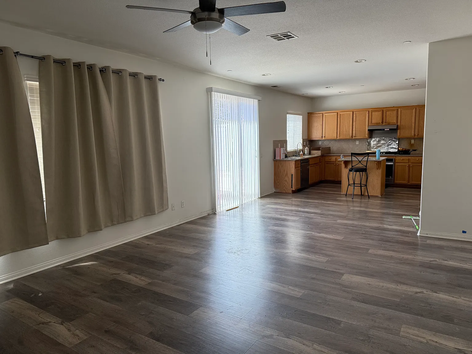 4588 Vincent Way — Photo 3