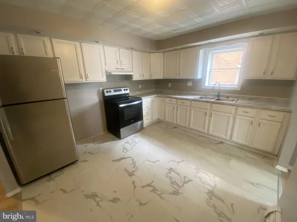 314 W Market St APT 2, Scranton, PA 18508