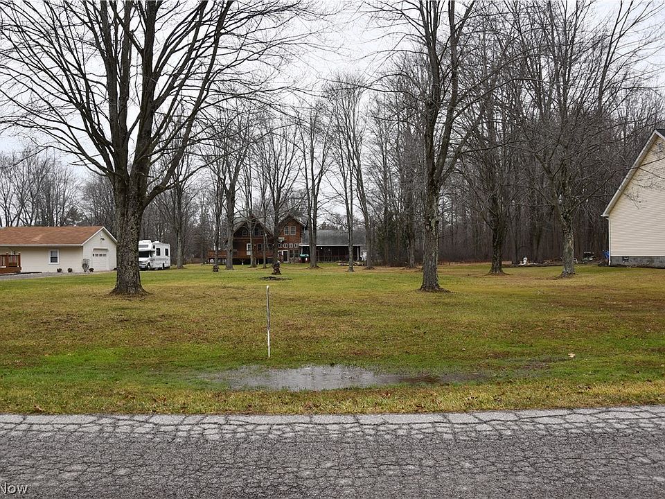 1st image of 16668 Catherine St