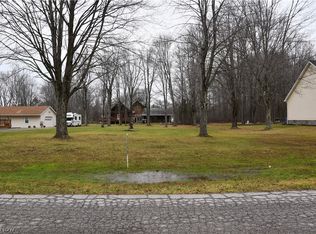 16668 Catherine St, Lake milton, OH 44429