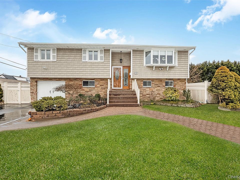 1st image of 30 Crestwood Boulevard