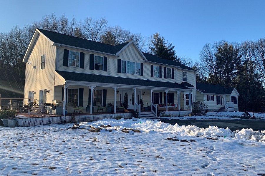2nd image of 76 Lake St