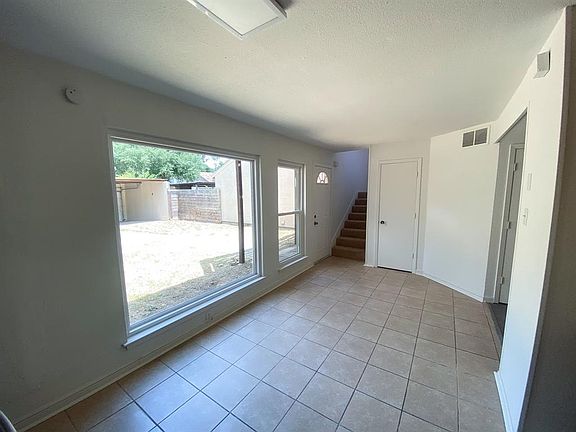 5th image of 9214 Sweetwater Dr