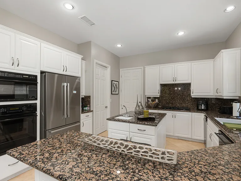 48 Provence Way — Photo 10