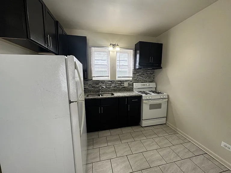 8720 S Saginaw Ave #2 — Photo 3