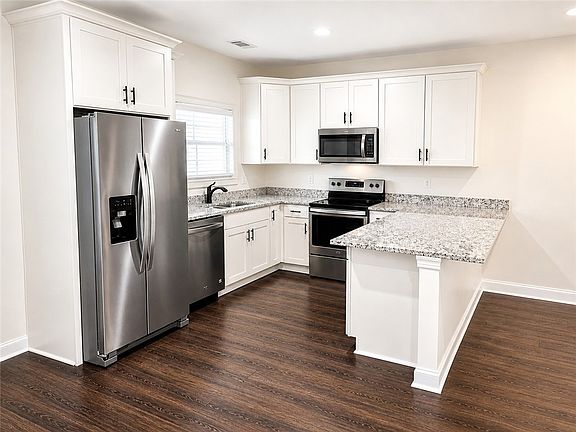 3rd image of 3855 Academy Dr Unit 303