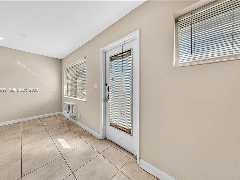 707 S 19th Ave #9 — Photo 12