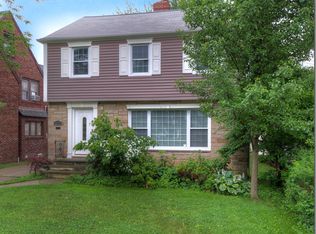 3810 Faversham Rd, University Heights, OH 44118