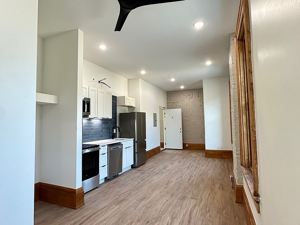 1st image of 18 Mulberry St #9