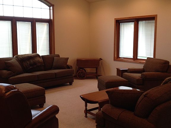 Family room vaulted ceiling