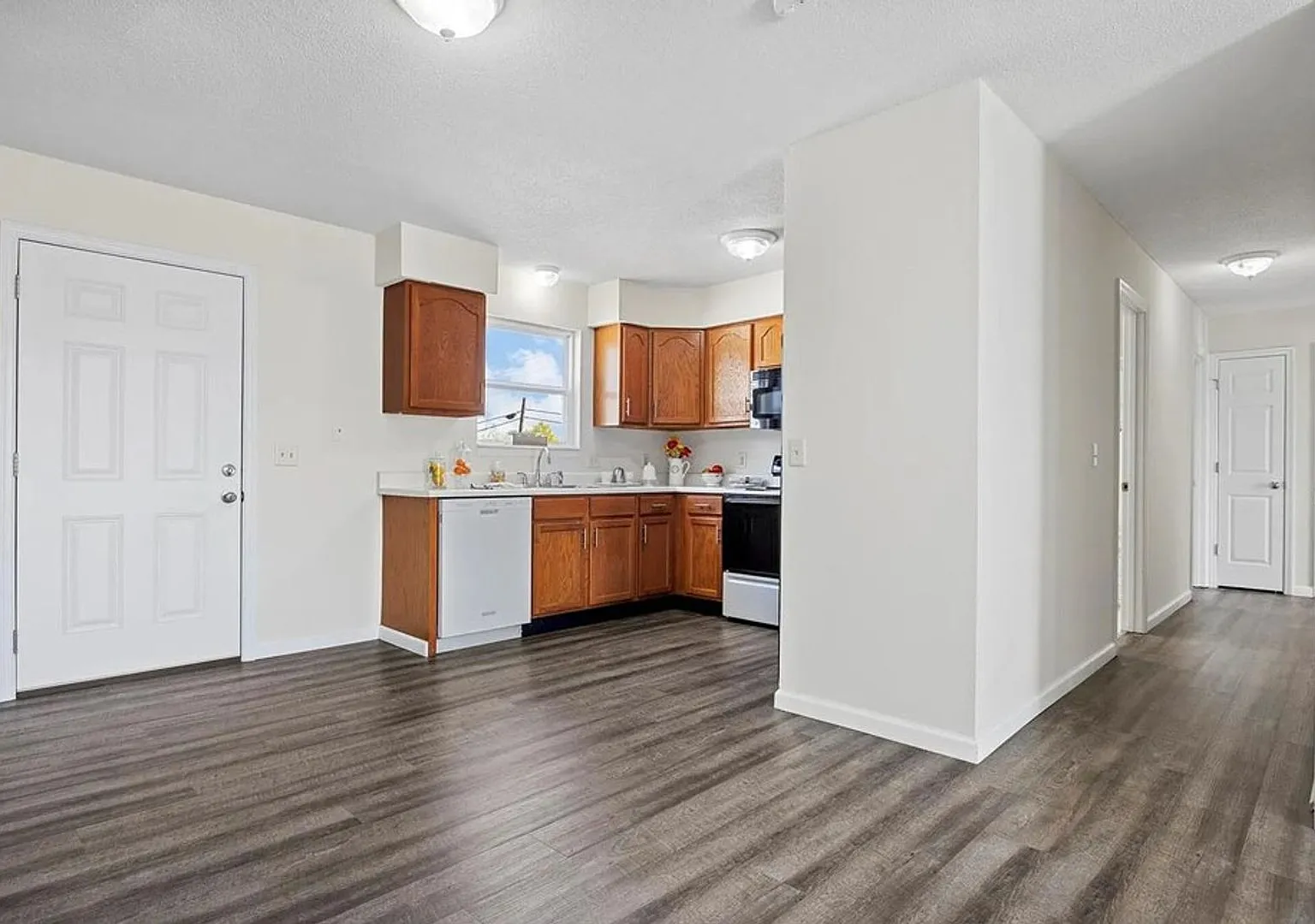 3 Bedroom Apartment For Rent in Troy, MO — Photo 1