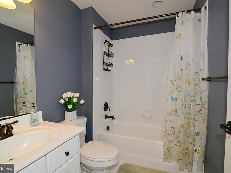 21253 Park Grove Ter — Photo 30