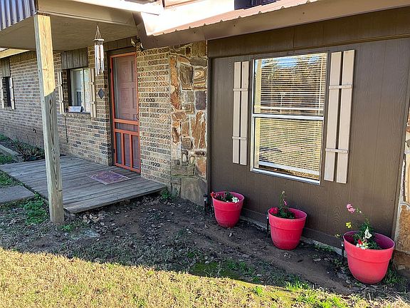 2nd image of 40033 Hickory House Ln