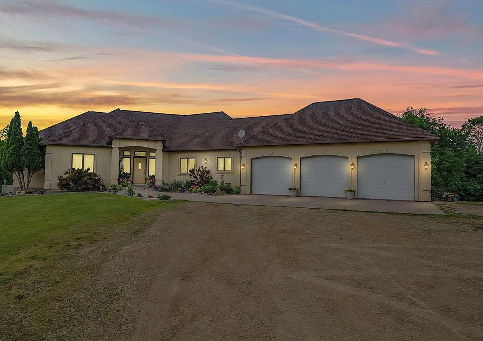 933 Quarry Road, River Falls, WI 54022 Zillow