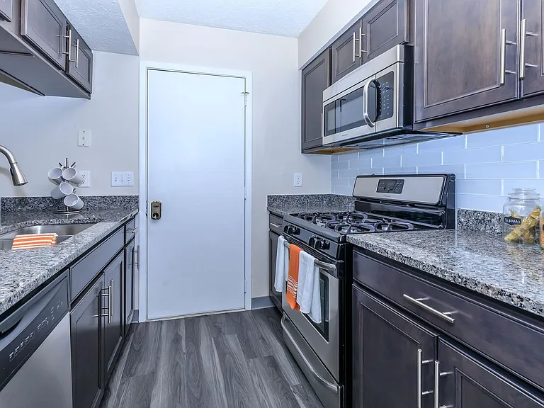 Park Club Townhomes — Photo 30