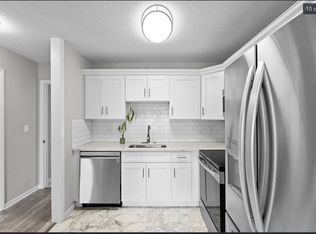 19 Somers St #F9, Danbury, CT 06811