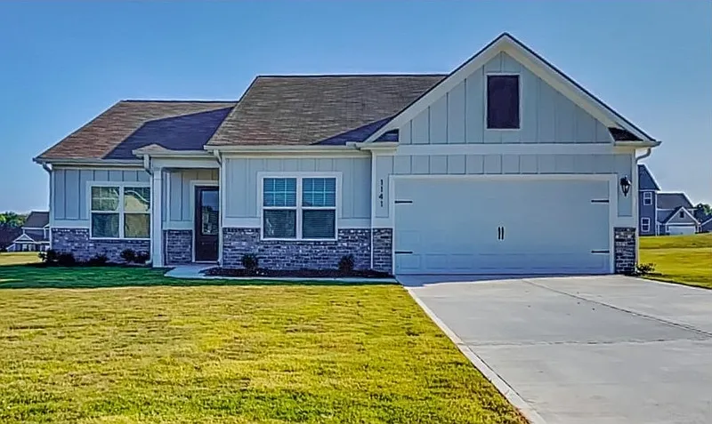 4 bed, 2.0 bath, 2226 sqft, $2,249 — Photo 1