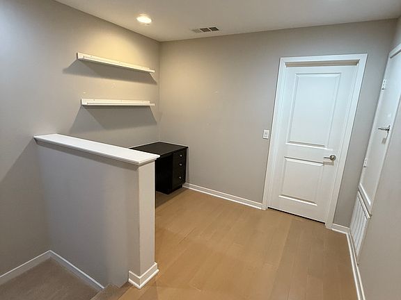 4th image of 12 Jenkins Dr