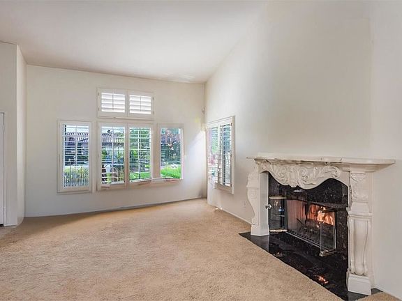 5th image of 78552 Pompeii Ct