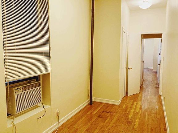 4th image of 333 W 19th St #E1