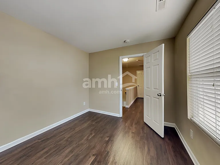 529 Osborne Rd — Photo 14