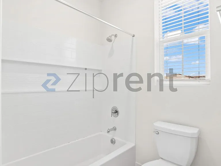 5545 Oberon Ave — Photo 27